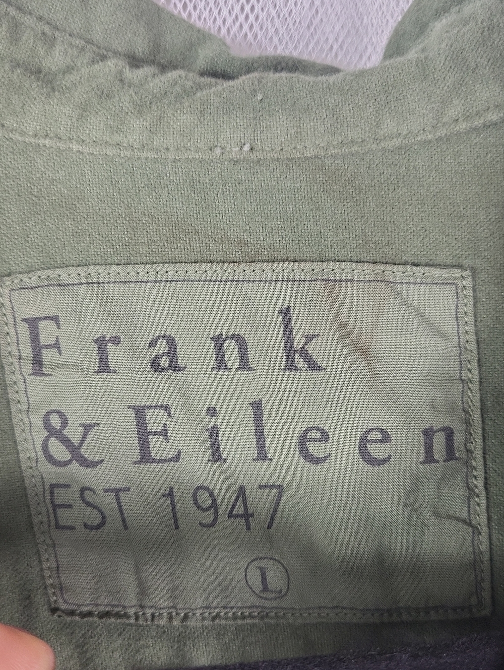 Frank & Eileen Barry Olive Green Cotton Button Up Shirt. Size L - Picture 2 of 7